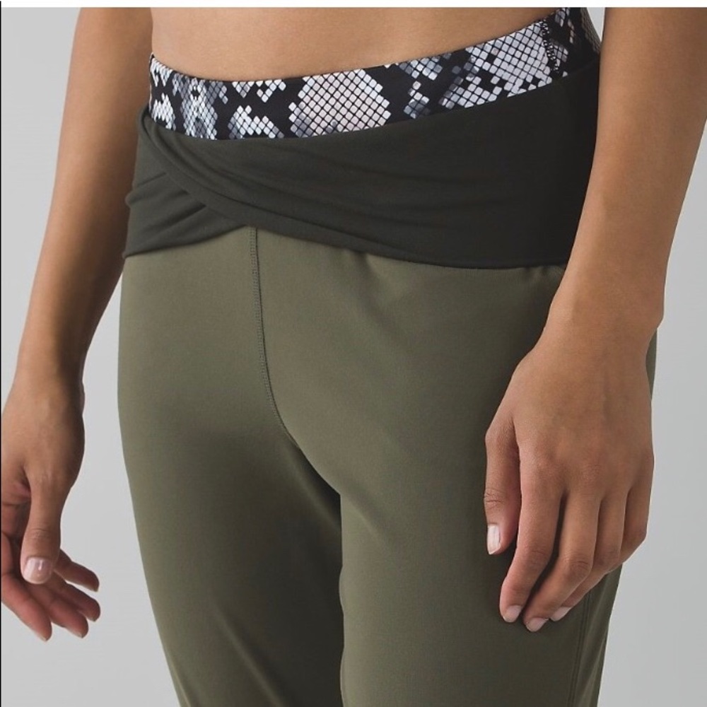 Lululemon Sunset Salutation Crop